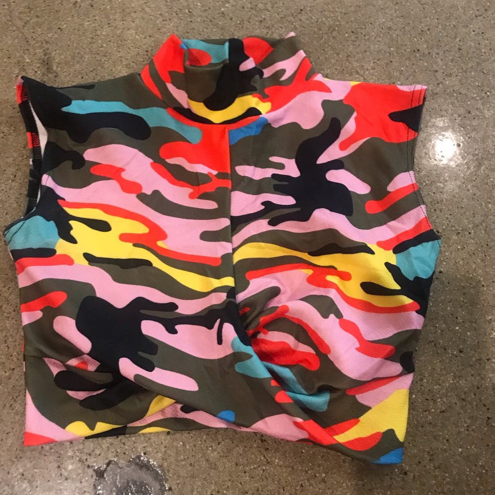 Camo crop top